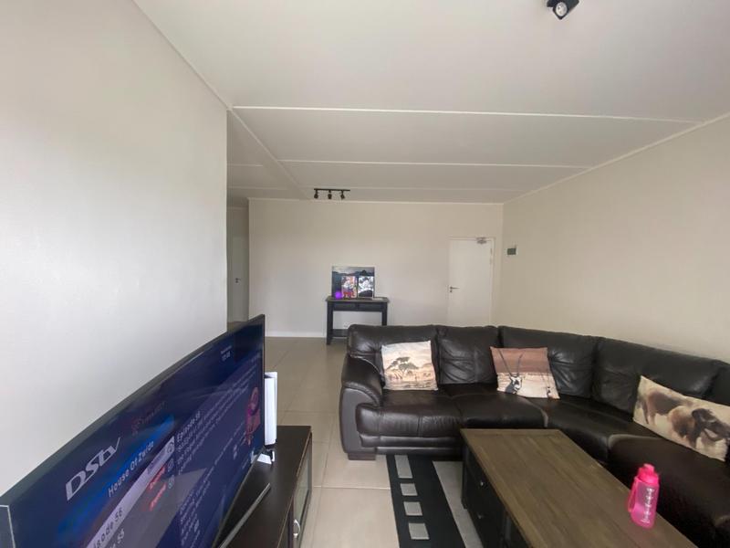 To Let 3 Bedroom Property for Rent in Richwood Western Cape